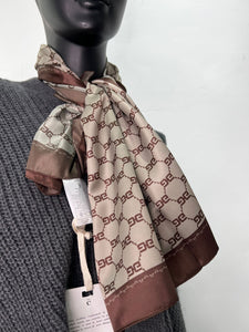 FW 24/25 - Foulard Stampa Allover - Tessuto Raso - Cammello GAËLLE PARIS